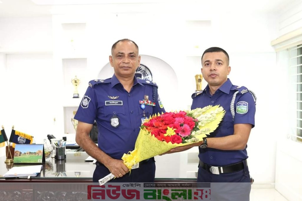 ফুলেল শুভেচ্ছায় সিক্ত হয়ে শেরপুরে অতিরিক্ত পুলিশ সুপার মিজানুর রহমান ভূঁঞা’র যোগদান