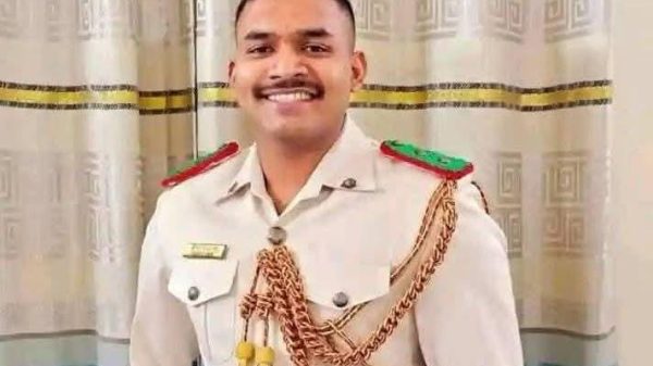 লেফটেন্যান্ট ইসতিয়াক মর্মান্তিক সড়ক দুর্ঘটনায় নিহত