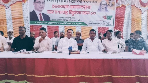 কৃষক-দিনমজুরসহ সবার কথা আছে ৩১ দফায়: দৌলতপুরে এস এ জিন্নাহ কবির
